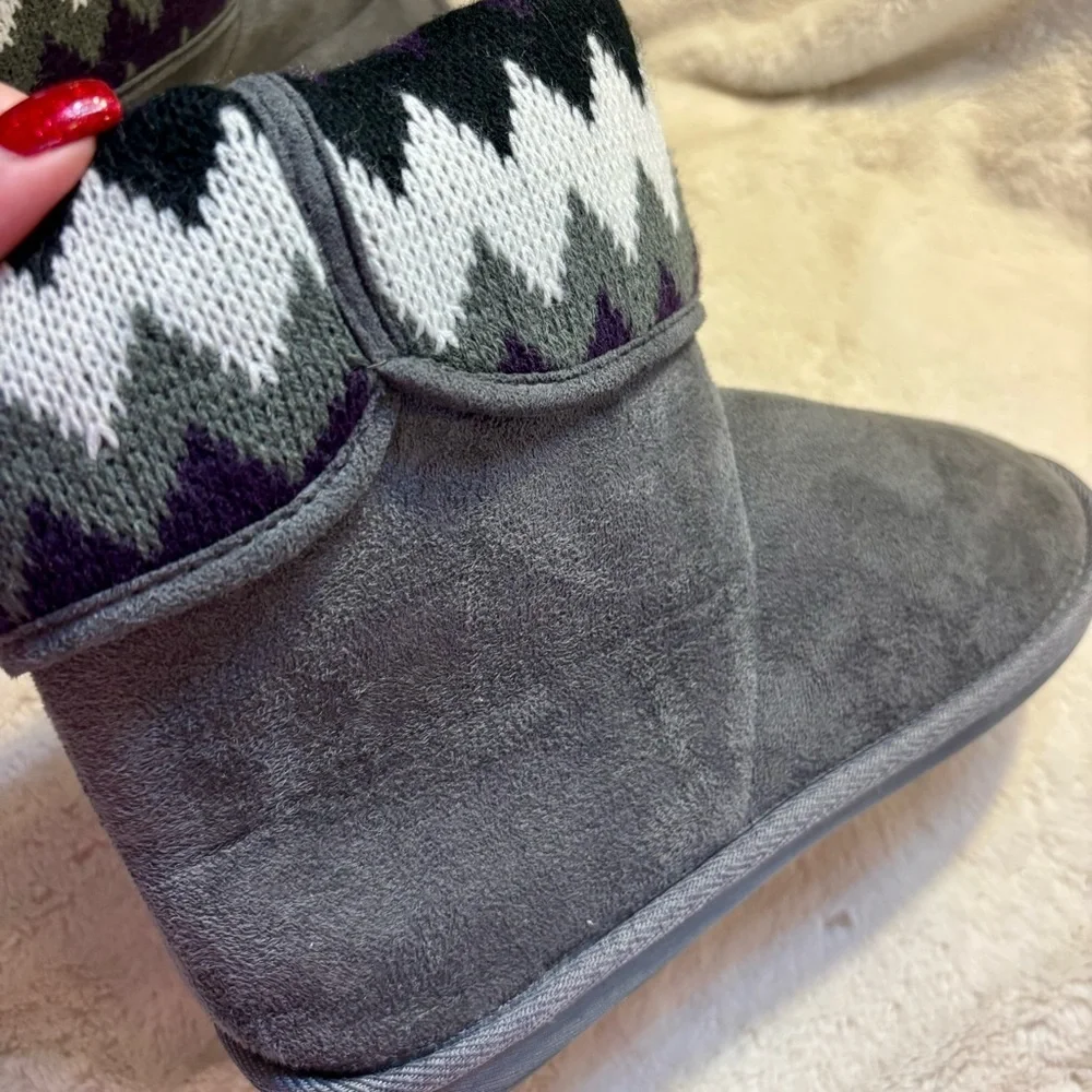 NEW Cozy Slippers Size 9 Black and Gray with Plush Lining American Rag NIB - Picture 9 of 12